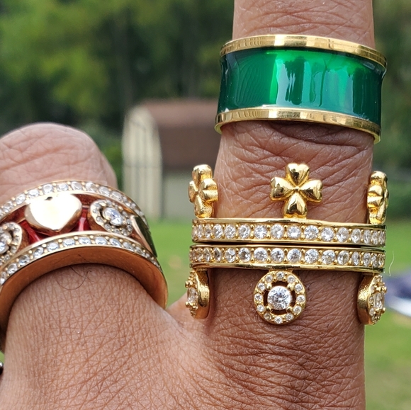 Regal 3 in one Stack Ring with Simulated Diamonds - Picture 2 of 9